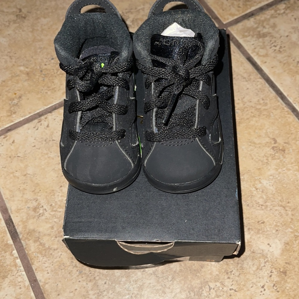 Jordan 6 Retro - Picture 2 of 2